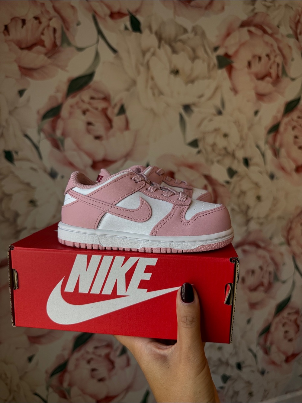 Nike Dunk Low (TDE) Pink